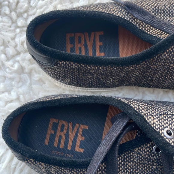 FRYE Women's "Gia" Tweed Canvas Sneaker. Size - Picture 7 of 11